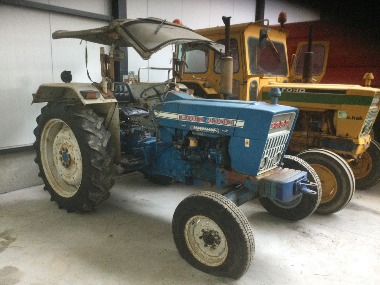 Ford 4000 - Tracteur agricole: photos 1 Ford 4000 - Tracteur agricole: photos 1