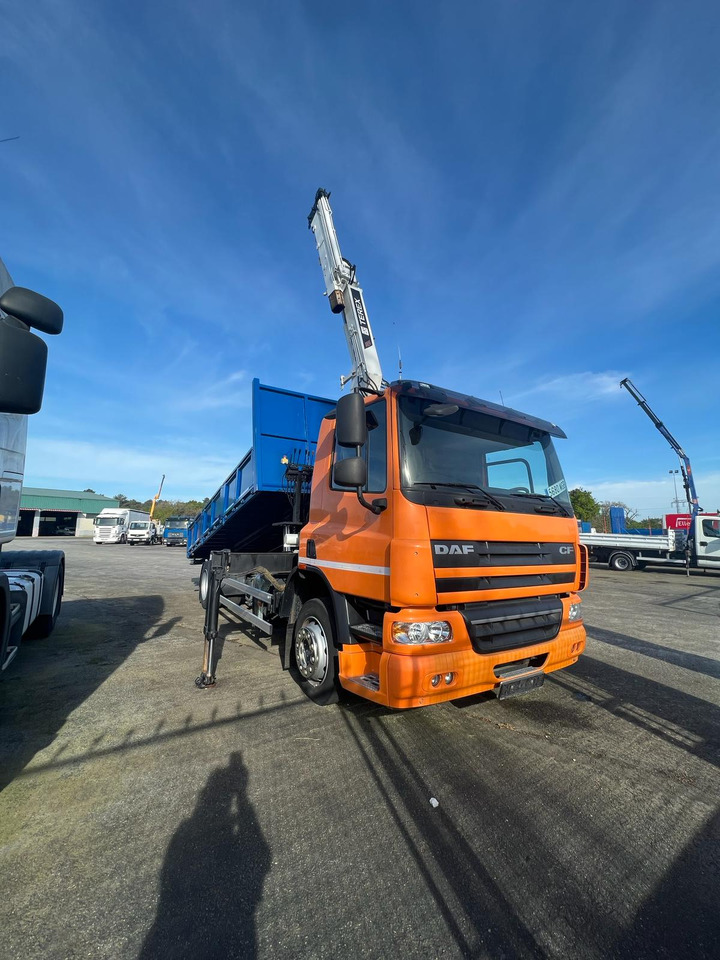CAMION GRUA Y CAJA BASCULANTE DAF 65.250 - Camion benne, Camion grue: photos 2 CAMION GRUA Y CAJA BASCULANTE DAF 65.250 - Camion benne, Camion grue: photos 2