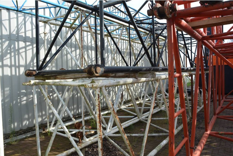 Hitachi Sumitomo SCX700 boom section 9 meter - Flèche pour Grue sur chenilles: photos 1 Hitachi Sumitomo SCX700 boom section 9 meter - Flèche pour Grue sur chenilles: photos 1