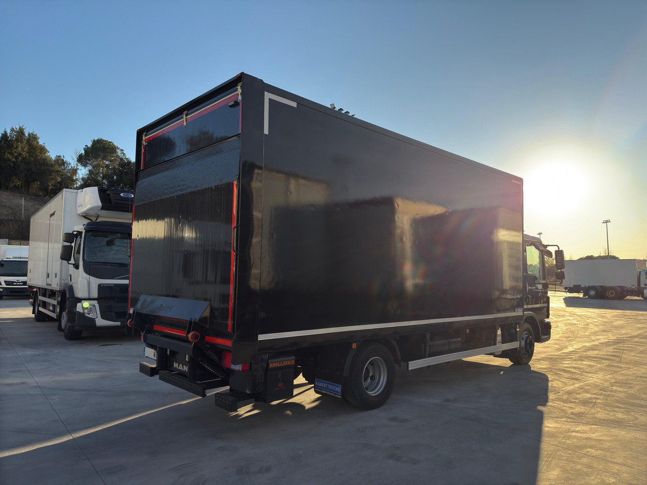 MAN 12.220 TGL E6 (VAN) - Camion fourgon: photos 3 MAN 12.220 TGL E6 (VAN) - Camion fourgon: photos 3