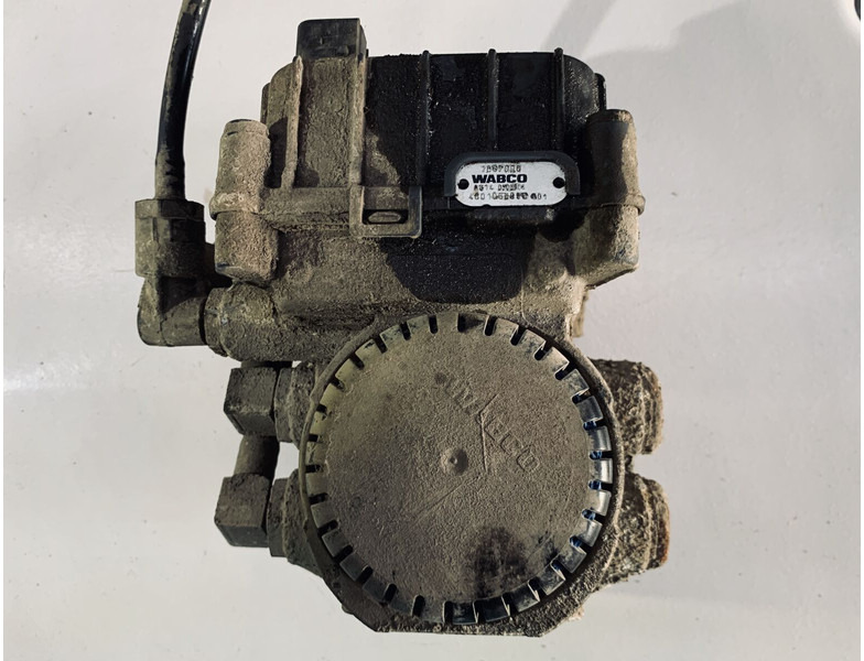 Wabco 106 - Valve: photos 3 Wabco 106 - Valve: photos 3