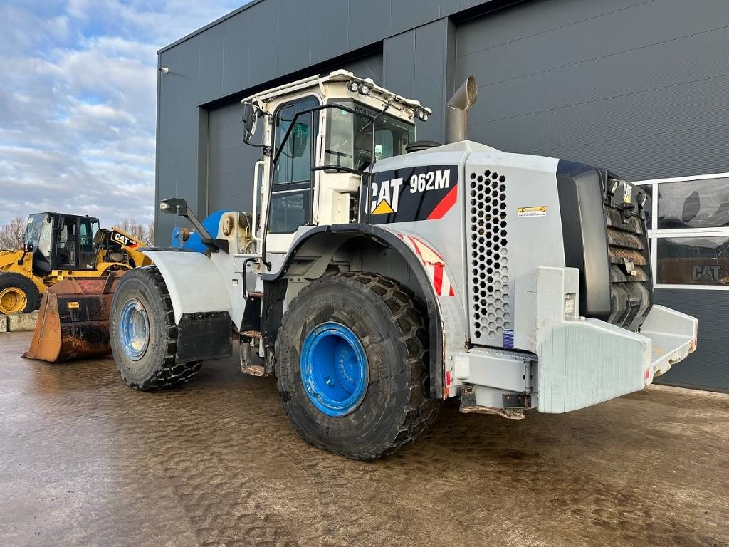 CAT 962 M / **NEW ENGINE** - Chargeuse sur pneus: photos 2 CAT 962 M / **NEW ENGINE** - Chargeuse sur pneus: photos 2