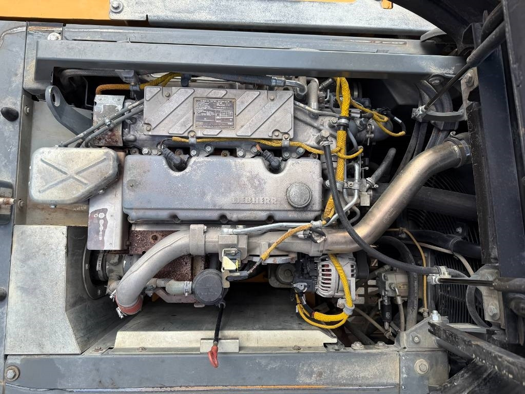 Pelle de démolition Liebherr R922 LC car dismantler: photos 27 Pelle de démolition Liebherr R922 LC car dismantler: photos 27