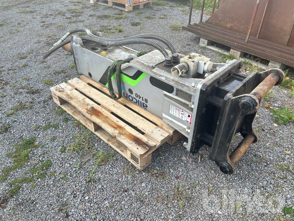 Alicon B140 - Marteau hydraulique: photos 1 Alicon B140 - Marteau hydraulique: photos 1