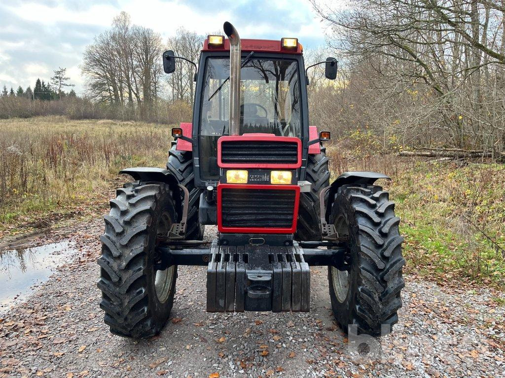 Case IH 1056 XL - Tracteur agricole: photos 2 Case IH 1056 XL - Tracteur agricole: photos 2