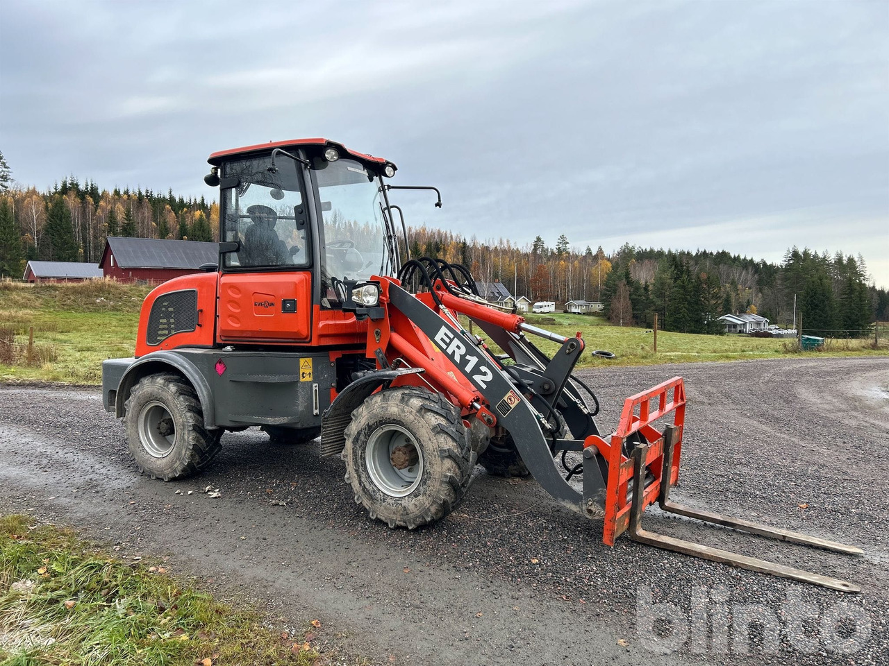 Everun ER12 med gafflar och planeringskopa - Chargeuse sur pneus: photos 5 Everun ER12 med gafflar och planeringskopa - Chargeuse sur pneus: photos 5