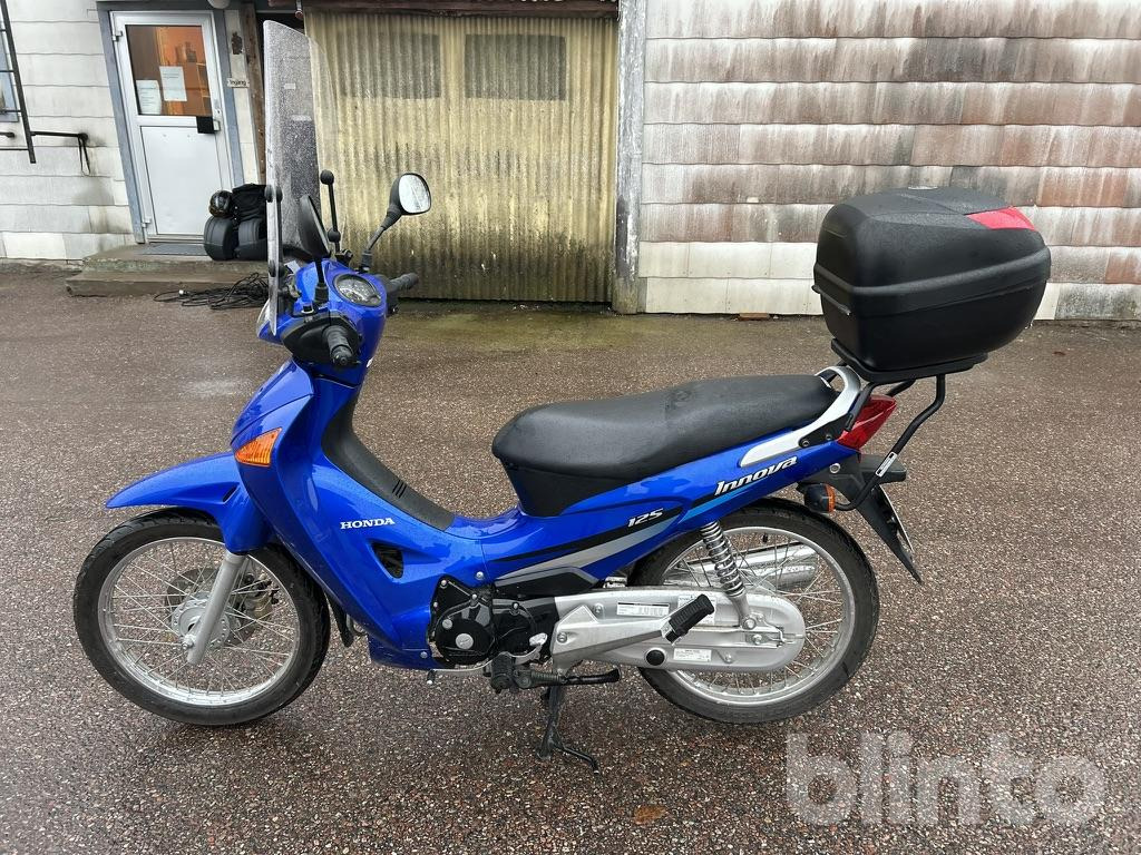 HONDA INNOVA 125 - Motocyclette: photos 1 HONDA INNOVA 125 - Motocyclette: photos 1