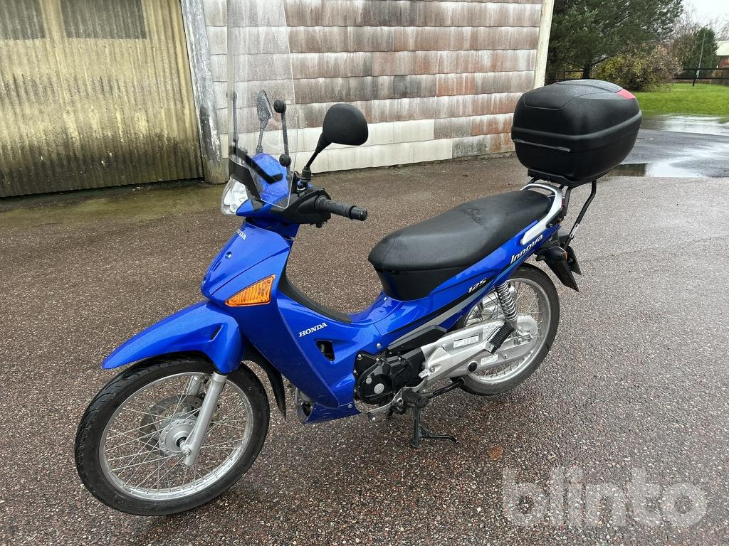 HONDA INNOVA 125 - Motocyclette: photos 2 HONDA INNOVA 125 - Motocyclette: photos 2
