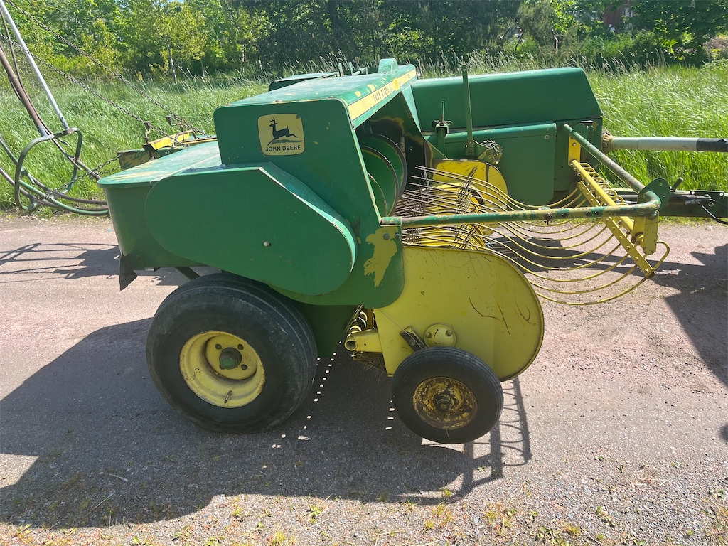 John Deere 456 - Presse à balles rondes: photos 3 John Deere 456 - Presse à balles rondes: photos 3
