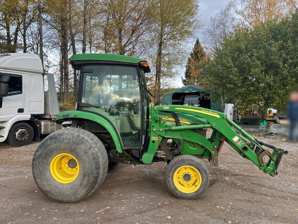 John Deere 4720 med 400X lastare - Tracteur agricole: photos 4 John Deere 4720 med 400X lastare - Tracteur agricole: photos 4