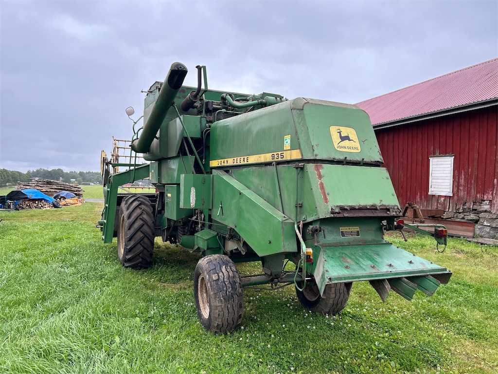 John Deere 935 - Moissonneuse-batteuse: photos 4 John Deere 935 - Moissonneuse-batteuse: photos 4