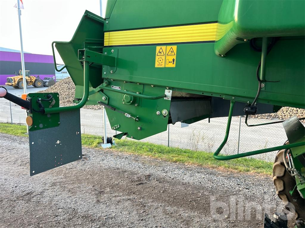 Moissonneuse-batteuse John Deere T 560 HM (2010): photos 35 Moissonneuse-batteuse John Deere T 560 HM (2010): photos 35