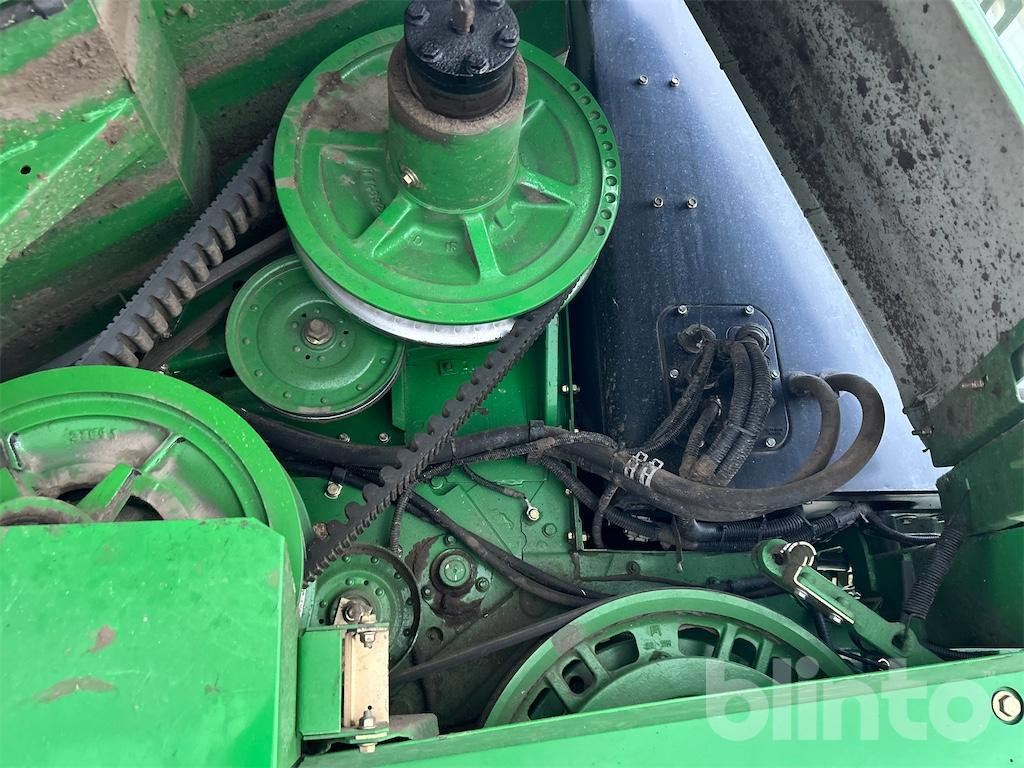 Moissonneuse-batteuse John Deere T 560 HM (2010): photos 41 Moissonneuse-batteuse John Deere T 560 HM (2010): photos 41