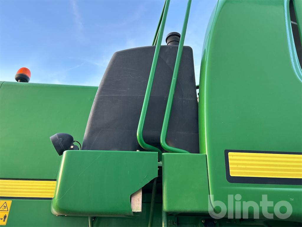 Moissonneuse-batteuse John Deere T 560 HM (2010): photos 36 Moissonneuse-batteuse John Deere T 560 HM (2010): photos 36