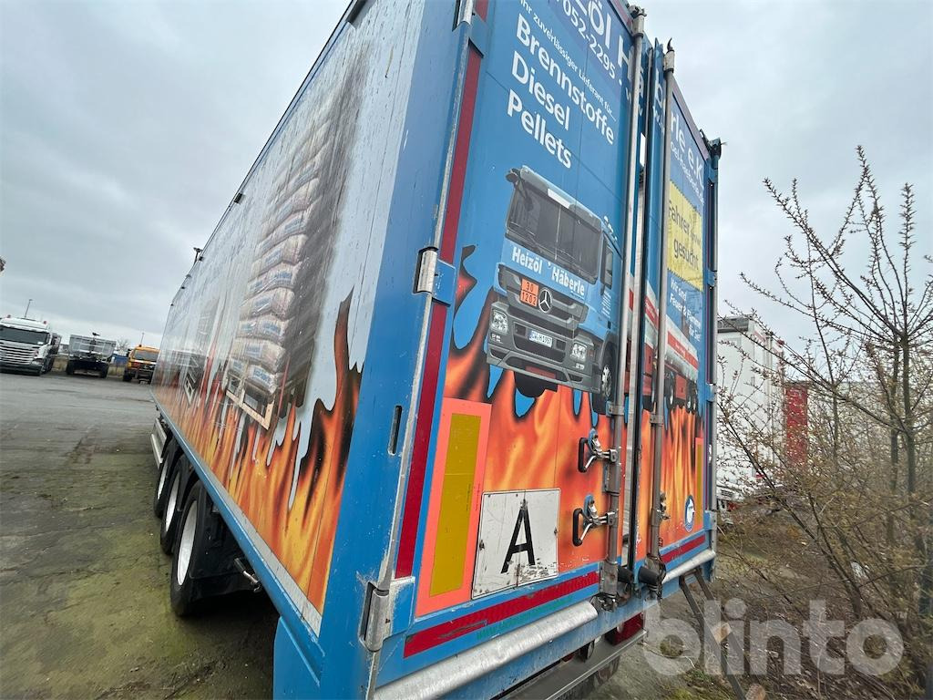 KRAKER CF-200 (2013) - Semi-remorque à fond mouvant: photos 3 KRAKER CF-200 (2013) - Semi-remorque à fond mouvant: photos 3