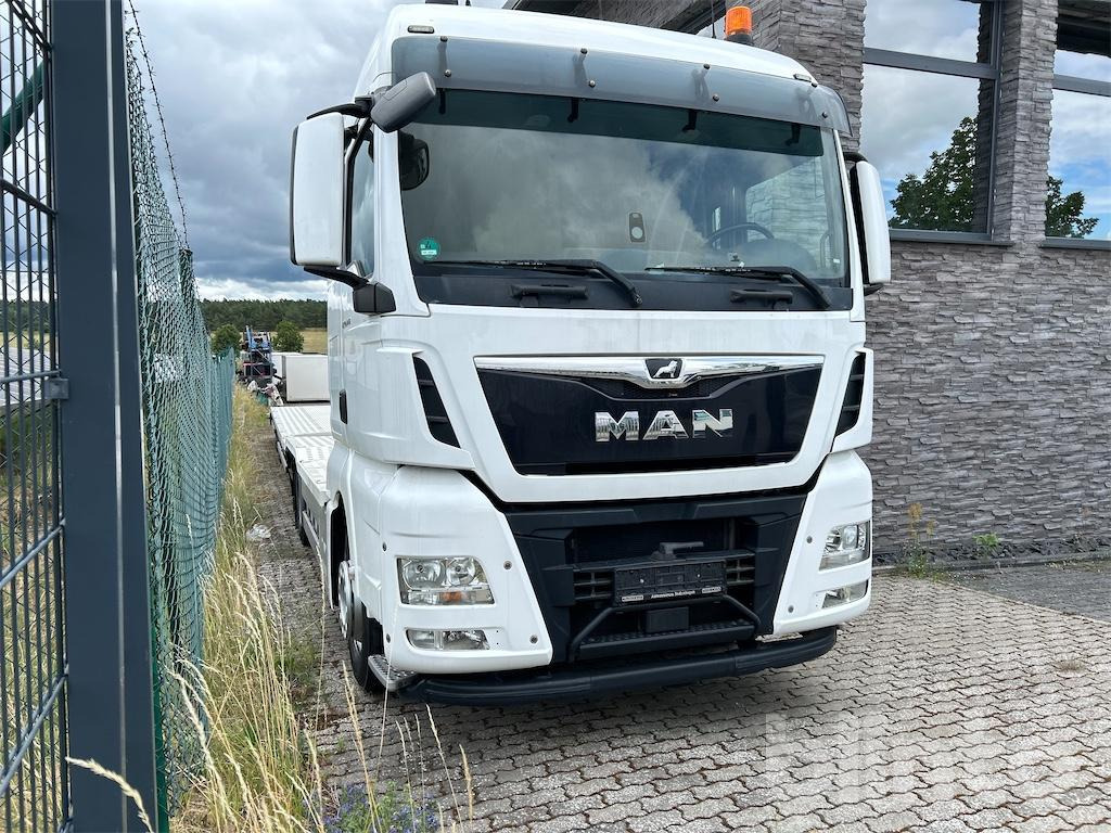 MAN TGX 26.460 mit Trailer für Baumaschinen (2017) - Camion porte-voitures: photos 2 MAN TGX 26.460 mit Trailer für Baumaschinen (2017) - Camion porte-voitures: photos 2