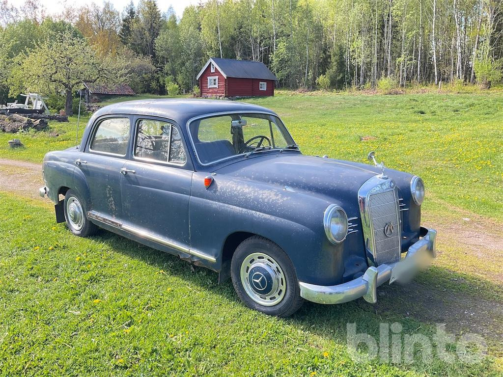 MERCEDES BENZ 180 4 D - Voiture: photos 1 MERCEDES BENZ 180 4 D - Voiture: photos 1