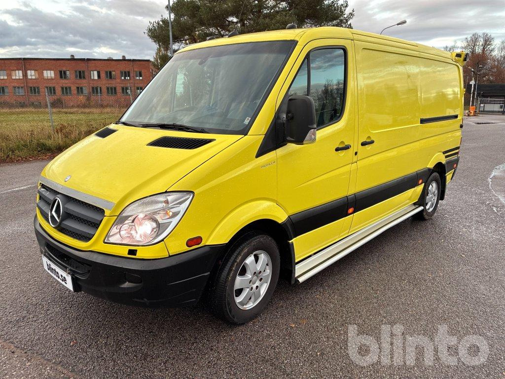 MERCEDES-BENZ - Fourgon utilitaire: photos 1 MERCEDES-BENZ - Fourgon utilitaire: photos 1