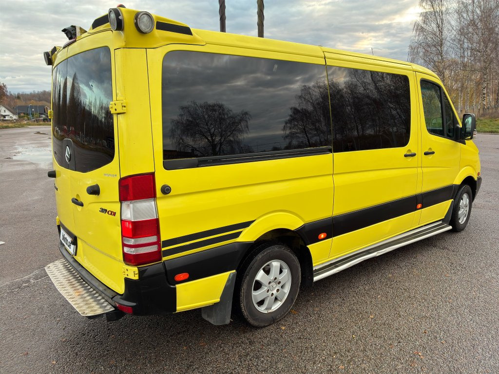 MERCEDES-BENZ - Fourgon utilitaire: photos 5 MERCEDES-BENZ - Fourgon utilitaire: photos 5