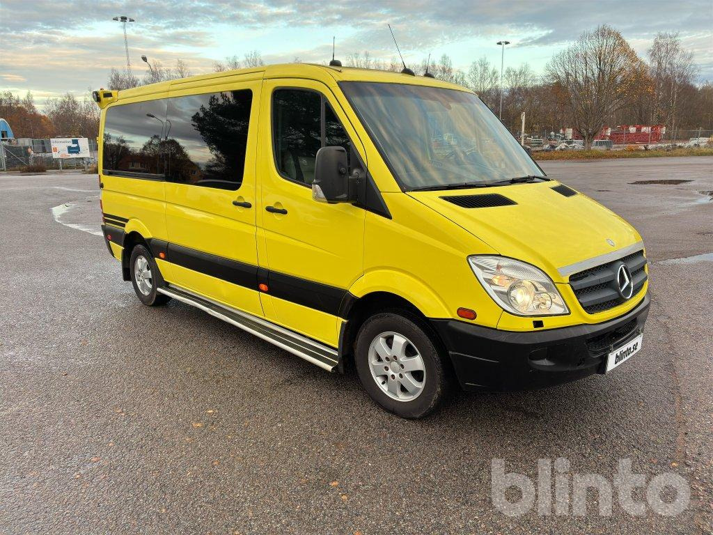 MERCEDES-BENZ - Fourgon utilitaire: photos 3 MERCEDES-BENZ - Fourgon utilitaire: photos 3