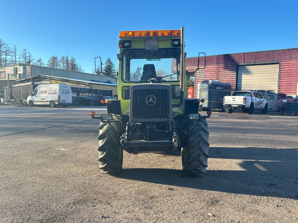 MERCEDES BENZ TRAC 800 - Tracteur agricole: photos 3 MERCEDES BENZ TRAC 800 - Tracteur agricole: photos 3