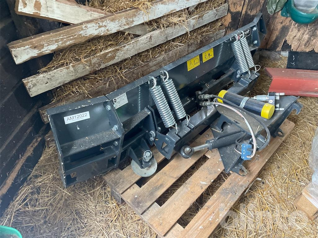 Norcar/ Avant - Lame à neige: photos 2 Norcar/ Avant - Lame à neige: photos 2