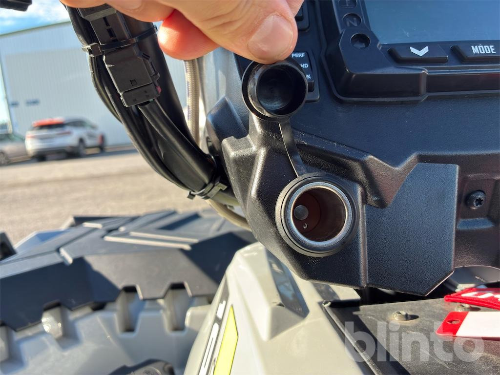 Quadricycle POLARIS Sportsman XP 1000 AWD: photos 40