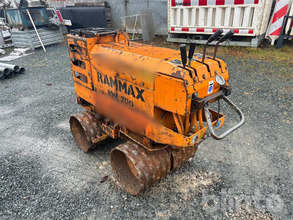 Rammax RW700 (1993) - Mini compacteur: photos 2 Rammax RW700 (1993) - Mini compacteur: photos 2