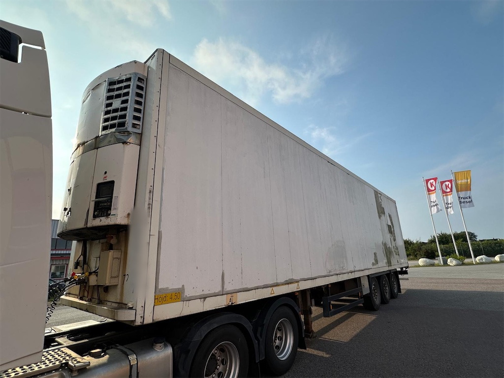 SCHMITZ SKO 24 - Semi-remorque frigorifique: photos 1 SCHMITZ SKO 24 - Semi-remorque frigorifique: photos 1