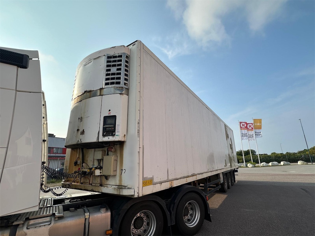 SCHMITZ SKO 24 - Semi-remorque frigorifique: photos 2 SCHMITZ SKO 24 - Semi-remorque frigorifique: photos 2