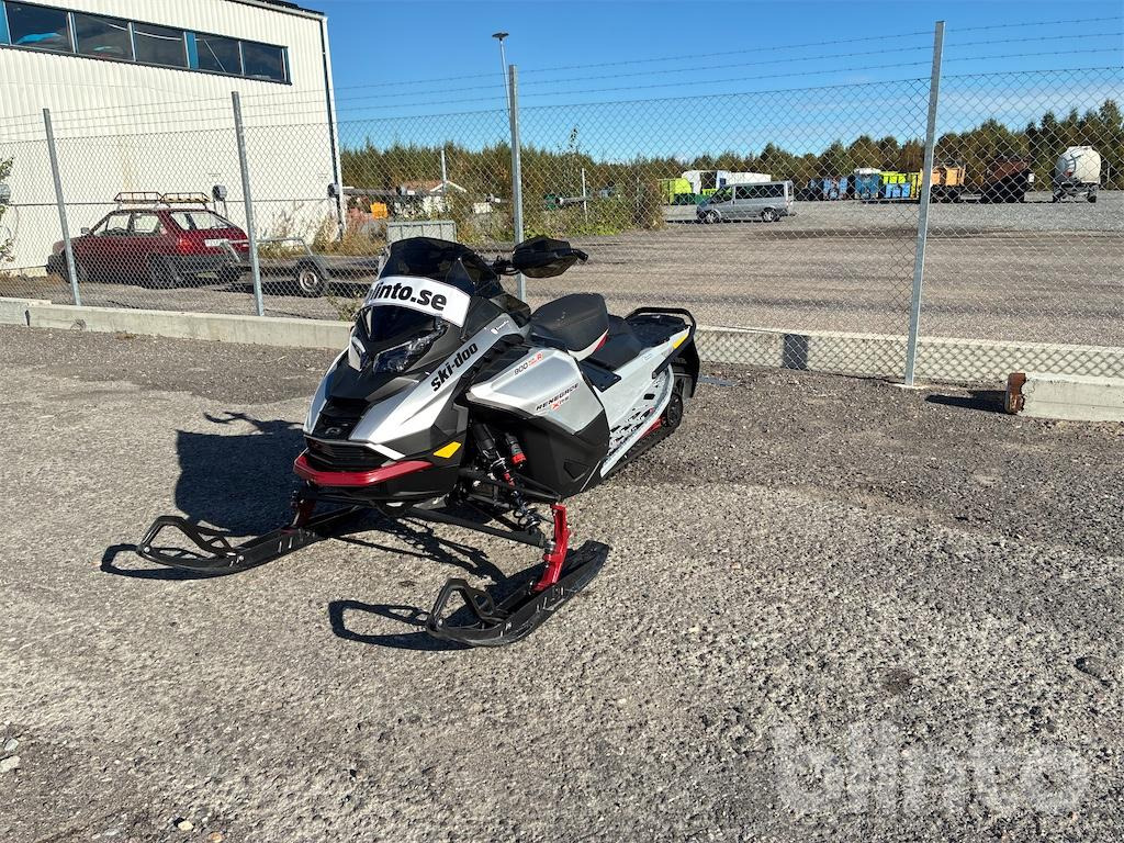 SKI-DOO Renegade X RS 900 ACE Turbo R - Quadricycle: photos 1 SKI-DOO Renegade X RS 900 ACE Turbo R - Quadricycle: photos 1