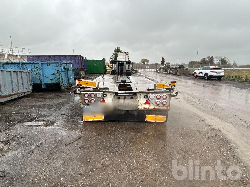 VOLVO FH16-32 8X4 - Tracteur routier, Semi-remorque porte-voitures: photos 3 VOLVO FH16-32 8X4 - Tracteur routier, Semi-remorque porte-voitures: photos 3