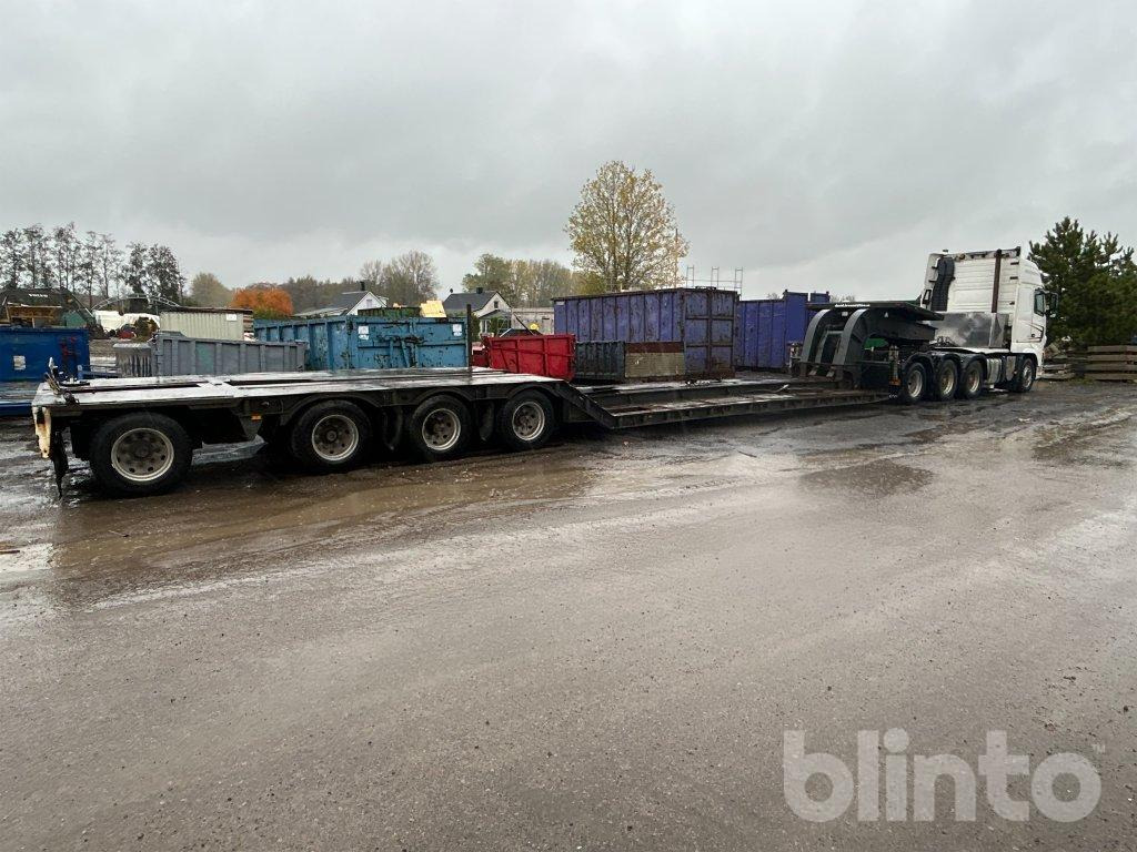 VOLVO FH16-32 8X4 - Tracteur routier, Semi-remorque porte-voitures: photos 2 VOLVO FH16-32 8X4 - Tracteur routier, Semi-remorque porte-voitures: photos 2