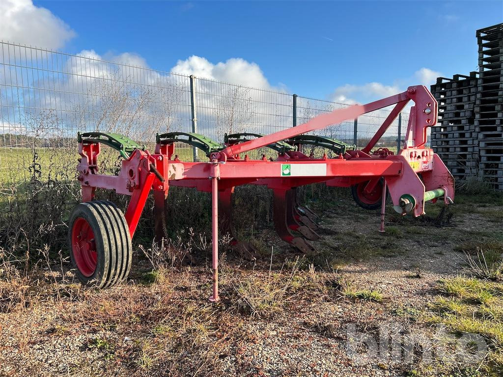 UNIA KRET 7 - Décompacteur: photos 1 UNIA KRET 7 - Décompacteur: photos 1