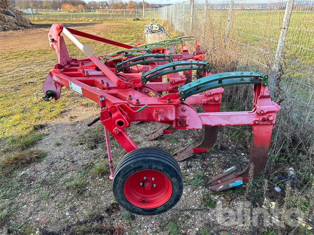 UNIA KRET 7 - Décompacteur: photos 4 UNIA KRET 7 - Décompacteur: photos 4