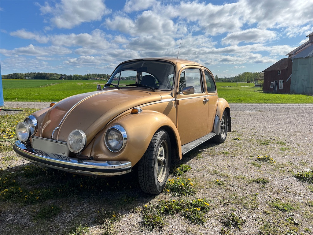 VOLKSWAGEN 1303 S 135031 - Voiture: photos 1 VOLKSWAGEN 1303 S 135031 - Voiture: photos 1