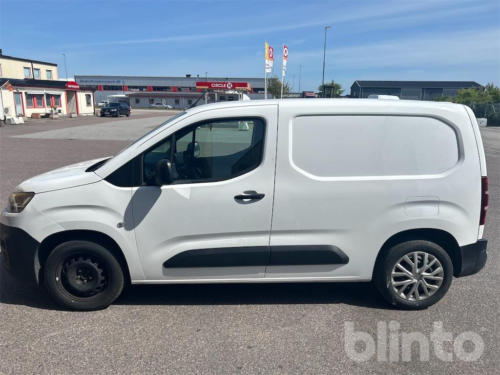 Véhicule utilitaire CITROEN Berlingo: photos 9