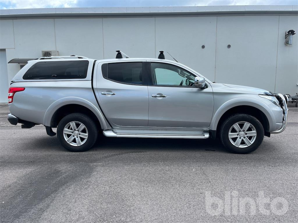 MITSUBISHI - Véhicule utilitaire: photos 5 MITSUBISHI - Véhicule utilitaire: photos 5