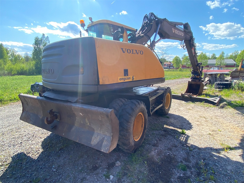 Volvo EW 140 - Pelle sur pneus: photos 5 Volvo EW 140 - Pelle sur pneus: photos 5
