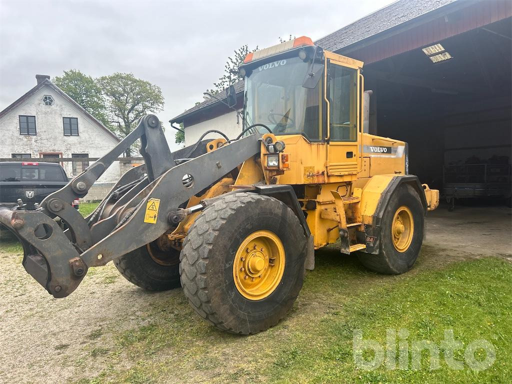 Volvo L70C - Chargeuse sur pneus: photos 1 Volvo L70C - Chargeuse sur pneus: photos 1