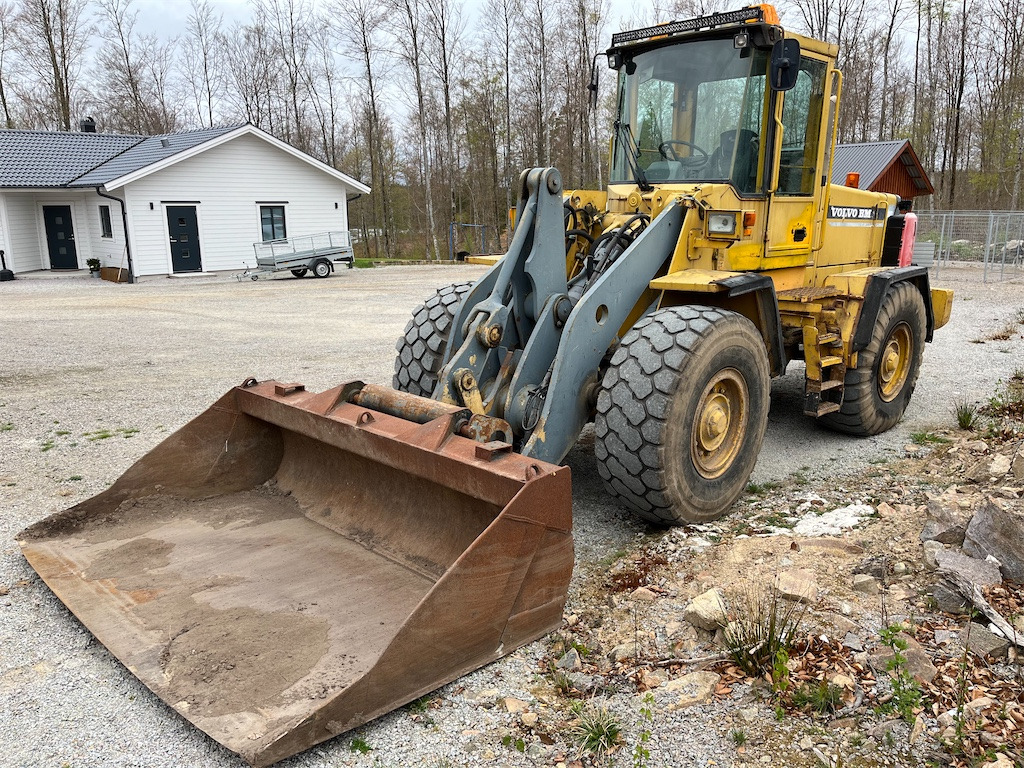 Volvo L90C - Chargeuse sur pneus: photos 1 Volvo L90C - Chargeuse sur pneus: photos 1