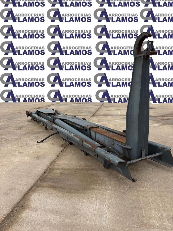 TAM TAM T 20-60 - Grue auxiliaire: photos 1 TAM TAM T 20-60 - Grue auxiliaire: photos 1