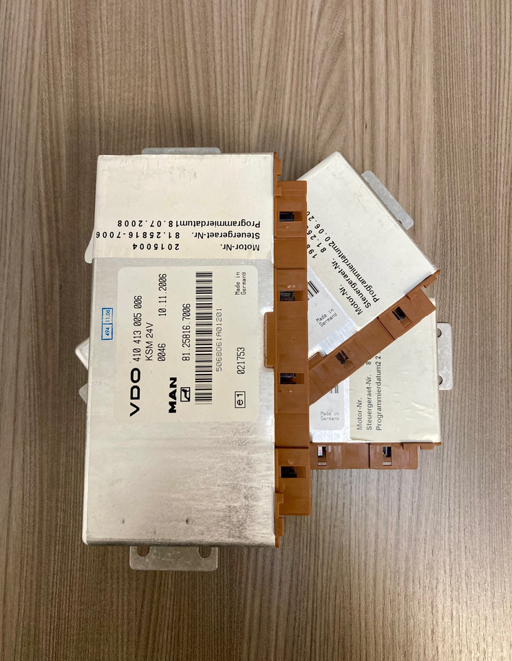 CENTRALINA KSM - MAN 81258167006 / 81258167010 - VDO 410 413 005 006 - Bloc de gestion: photos 5 CENTRALINA KSM - MAN 81258167006 / 81258167010 - VDO 410 413 005 006 - Bloc de gestion: photos 5