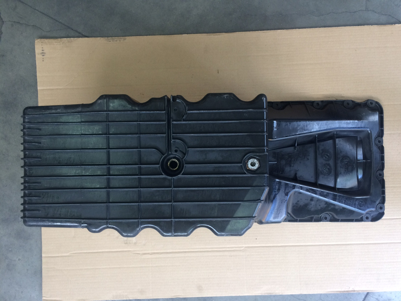 COPPA OLIO MERCEDES 9060101313 - MOTORE OM906 TRUCK - Carter d'huile: photos 2 COPPA OLIO MERCEDES 9060101313 - MOTORE OM906 TRUCK - Carter d'huile: photos 2