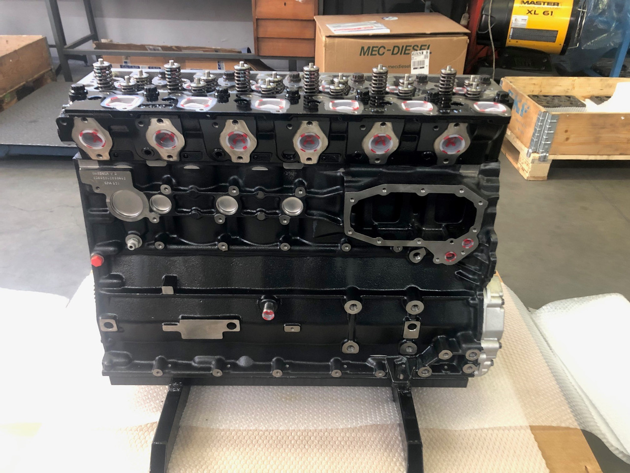 LONGBLOCK MERCEDES OM906LA-HLA / MERCEDES OM906LA HLA - Bloc-cylindres: photos 2 LONGBLOCK MERCEDES OM906LA-HLA / MERCEDES OM906LA HLA - Bloc-cylindres: photos 2