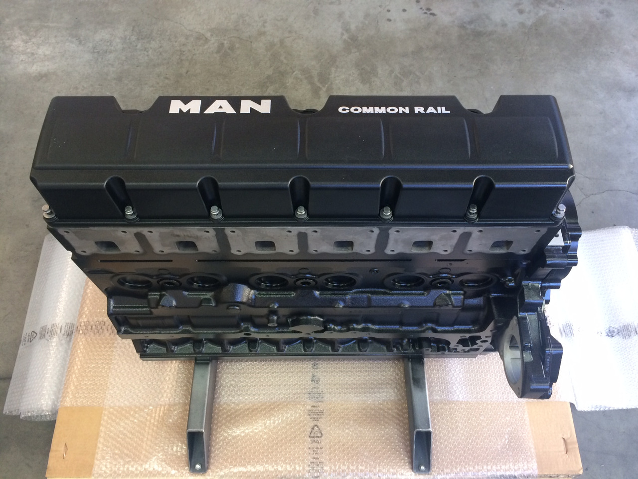 MOTORE MAN D0836LOH40 / D0836 LOH40 - 280CV - EURO 3 - BUS - Moteur pour Bus: photos 5 MOTORE MAN D0836LOH40 / D0836 LOH40 - 280CV - EURO 3 - BUS - Moteur pour Bus: photos 5