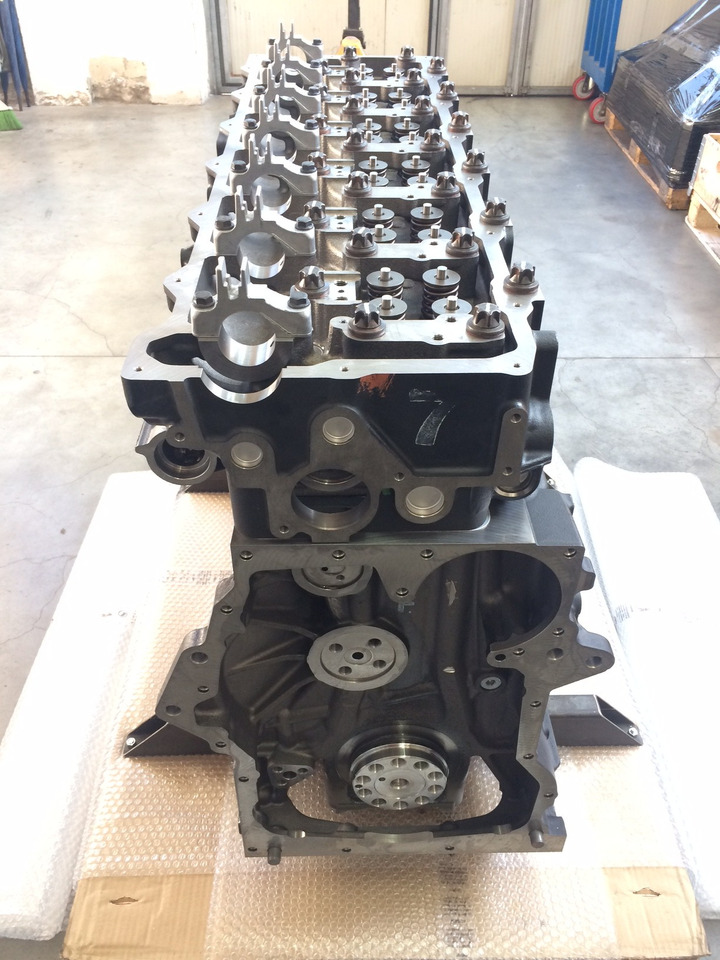 MOTORE MAN D2676LOH36 - 460CV - EURO 6 - BUS - Moteur pour Bus: photos 3 MOTORE MAN D2676LOH36 - 460CV - EURO 6 - BUS - Moteur pour Bus: photos 3