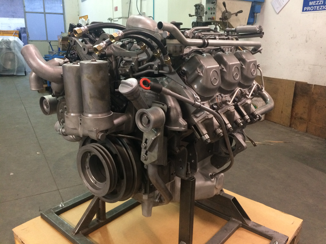 MOTORE MERCEDES OM441LA - Moteur: photos 2 MOTORE MERCEDES OM441LA - Moteur: photos 2