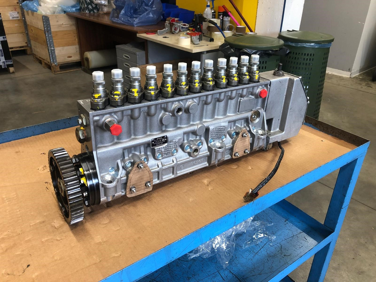 POMPA INIEZIONE MOTORE MAN D2842 - Pompe à carburant: photos 2 POMPA INIEZIONE MOTORE MAN D2842 - Pompe à carburant: photos 2