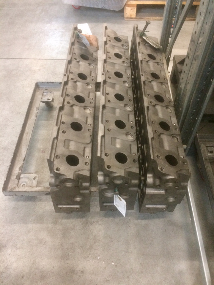 TESTATA MERCEDES OM906 - Culasse: photos 3 TESTATA MERCEDES OM906 - Culasse: photos 3